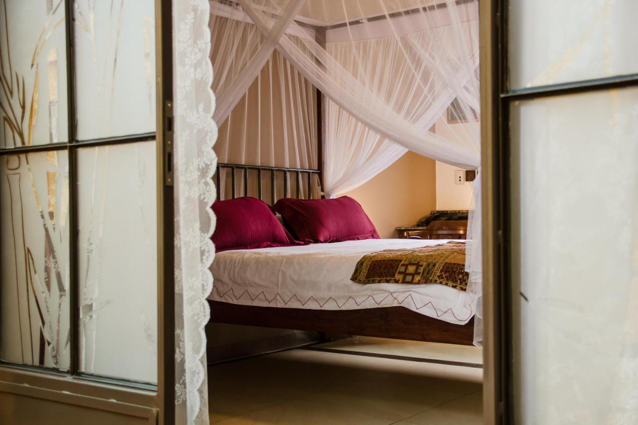 Hotel Bougainviller Kampala Zewnętrze zdjęcie