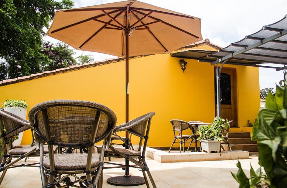 Hotel Bougainviller Kampala Zewnętrze zdjęcie